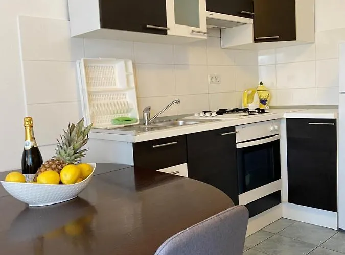 Zara 2 * Башка-Вода